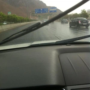 بالصور : الأمطار تعم المدينة المنورة و المزيد مع ساعات المساء و يومي الأربعاء و الخميس