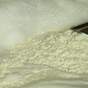 شركة فرنسية تولد الكهرباء من المصل المتبقي من إنتاج مشتقات الحليب!