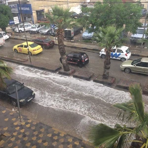 تشكل السيول في شوارع إربد - تصوير معاذ الشريدة