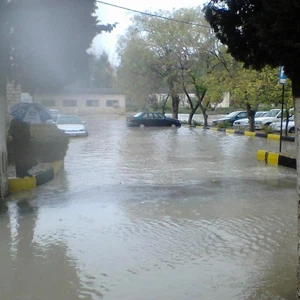 فيضان موقف السيارات في الجامعة الأردنية - مراد التميمي