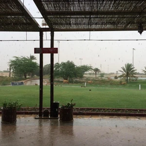 أمطار غزيرة  قرب مدينة الرياض 