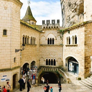 Discover in pictures this charming French town.. Rocamadour