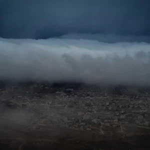 منظر مهيب للعاصفة في البقعة - تصوير صالح عبد الله خليل