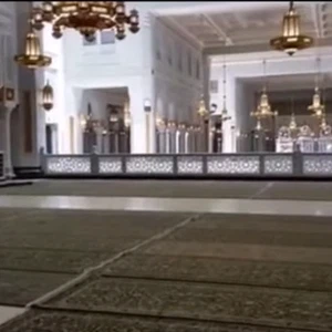 سعودي يوثق جزء من توسعة الحرم المكي 