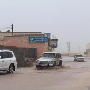 أمطار اشوبا الأولية تُغرق بعض مناطق سلطنة عُمان 