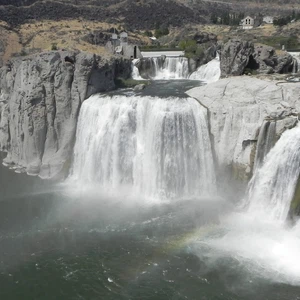 The most beautiful waterfalls in America .. get to know them with pictures