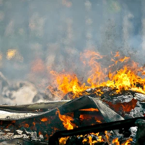 لحظة انفجار منزل بسبب تسرب غاز طبيعي 