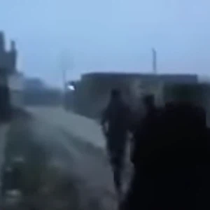 بالفيديو.. هروب سكان جزيرة سقطرى للجبال‬ بسبب "شابالا"