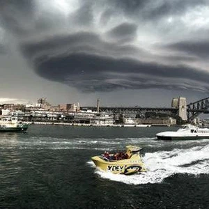 العاصفة عندما وصلت ميناء سيدني 