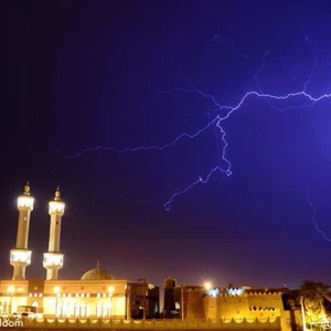 بالفيديو : أمطار طوفانية تضرب مدينة تطوان المغربية و تغرقها صيفاً