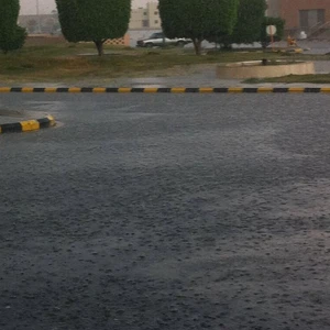 بالصور : أمطار تُسبب تشكُل السيول في الطائف 