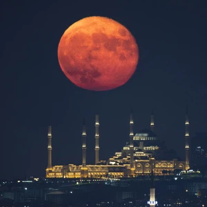 قمر الصياد طقس العرب