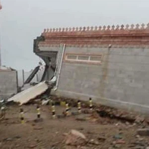 بالصور.. "شابالا" يغرق المكلا ويلحق خسائر مادية فادحة 