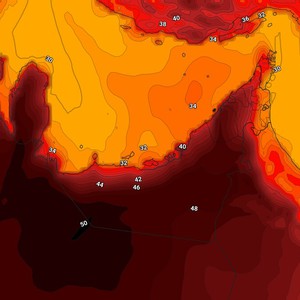الإمارات | ارتفاع على درجات الحرارة وطقس لاهب في بعض المناطق الإثنين وضباب كثيف في هذه المناطق ليلاً
