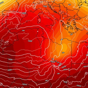 منخفض جوي يسلك مسارًا غير اعتيادي ويؤثر على عدة دول عربية مرفقًا بأحوال جوية غير مستقرة (تفاصيل في الداخل)