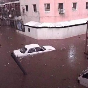 عدن اليمنية تغرق بالسيول للمرة الثالثة خلال 3 شهور