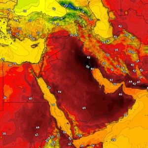 A blazing center of an extremely hot air mass is located north of the Arabian Peninsula, with temperatures reaching 50 degrees Celsius in several regions.