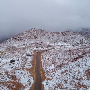 الليلة في السعودية: زخات ثلجية محتملة في أجزاء من حائل والقصيم و أقصى شمال الرياض والحرارة تقترب من الصفر!