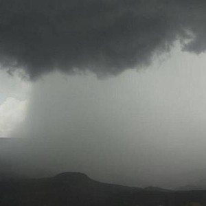 سلطنة عُمان | أمطار رعدية غزيرة مُتوقعة على سلسلة جبال الحجر الأيام القادمة