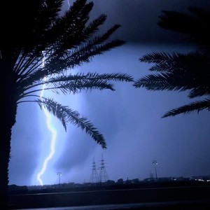 الرياض | في ختام رمضان .. أمطار رعدية يومية تبدأ الأحد وسحب ممطرة أول أيام العيد