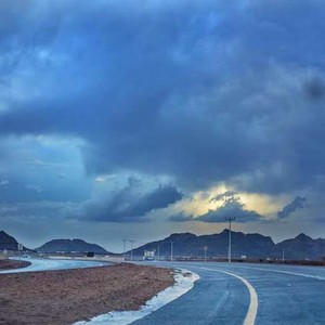 نجران | الرطوبة المدارية تبدأ بالتأثير هذه الليلة والأمطار الرعدية الغزيرة متوقعة منتصف الليل
