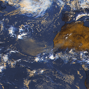 عاصفة رملية ضخمة تتجه من أفريقيا نحو خليج المكسيك قاطعة أكثر من 5000 ميل فوق المحيط