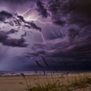 Riyad | Des orages et de la pluie pourraient être accompagnés de grêle et de vents descendants mercredi après-midi et soir.