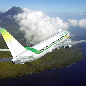 News of a Mauritanian pilgrim plane crashing into the Red Sea, and the authorities respond.