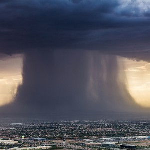 تعرف على الرياح الهابطة المصاحبة للعواصف الرعدية.. وشاهد بالفيديو مدى قوتها!