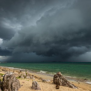 الخليج العربي | أمطار رعدية وطقس غير مستقر في 3 دول مطلع الأسبوع