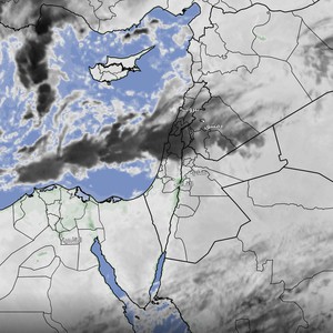 سحب ممطرة تتدفق نحو إربد وعجلون قادمة من فلسطين