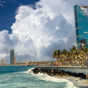 Saudi Arabia | Warmer temperatures than usual and chances of thunderstorms forming in these areas on Monday