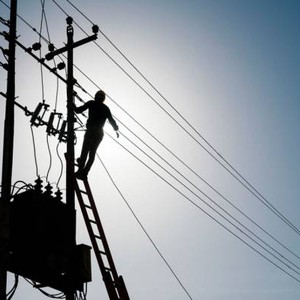 مركز الأزمات: الاستهلاك الكهربائي وصل إلى ما يقارب 98% من كامل القدرة الاستيعابية للشبكة