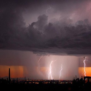 السعودية | المناطق المشمولة بالأمطار البروق ليوم الأحد 21-9-2025