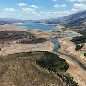 الجفاف يضرب بحيرة القرعون.. أكبر بحيرات لبنان يواجه كارثة بيئية وزراعية وشيكة