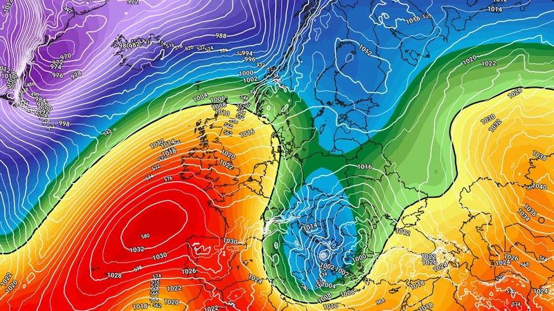 اندفاع متكرر لكتل هوائية شديدة البرودة نحو جنوب أوروبا تنتج منخفضات جوية مرفقة بالأمطار الغزيرة والثلوج | عرب تايم اندفاع متكرر لكتل هوائية شديدة البرودة نحو جنوب أوروبا تنتج منخفضات جوية مرفقة بالأمطار الغزيرة والثلوج | عرب تايم