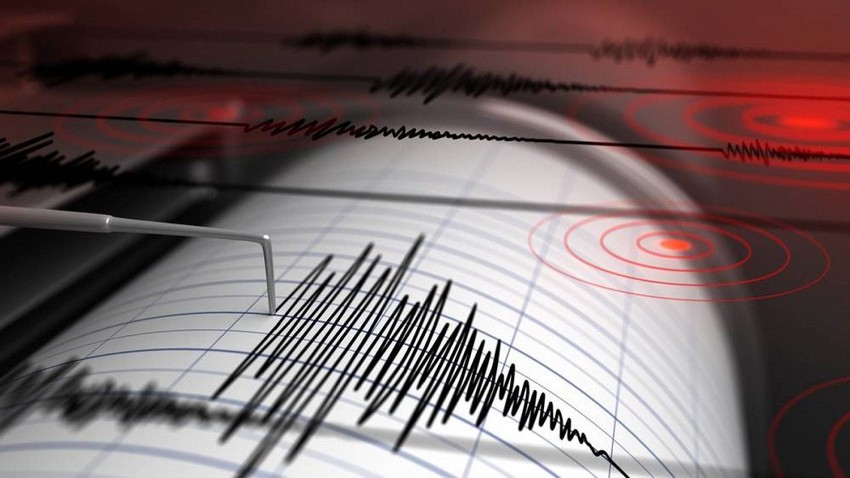 An earthquake measuring 5.4 on the Richter scale shakes Greece and is felt by the Egyptians on the outskirts of Cairo