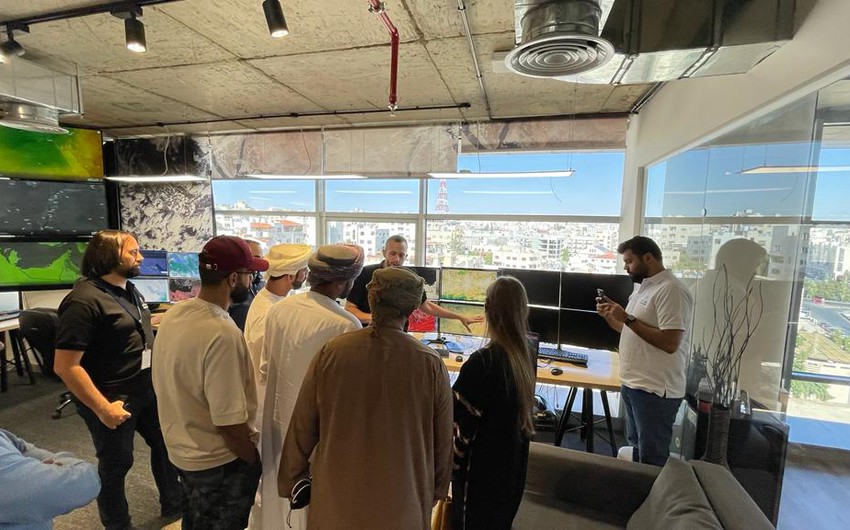 `Influencers` from the Sultanate of Oman on a visit to Arab Weather that included challenges and concluded with the Jordanian Mansaf