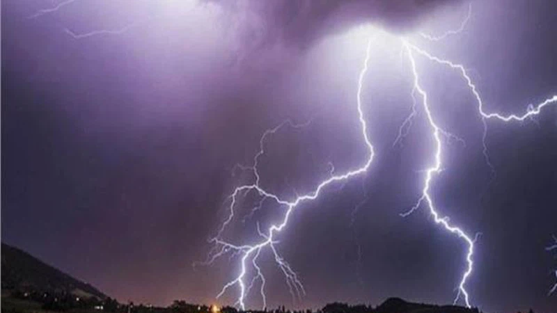 المملكة تحت تأثير حالة من عدم الاستقرار الجوي في مثل هذه اليوم قبل خمس سنوات | عرب تايم المملكة تحت تأثير حالة من عدم الاستقرار الجوي في مثل هذه اليوم قبل خمس سنوات | عرب تايم