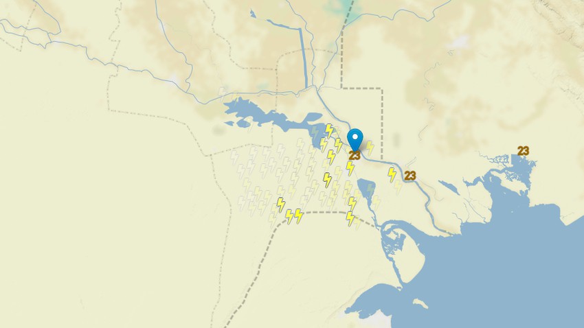 العراق - تحديث الساعة 11:30ليلاً | سحب رعدية تضرب محافظة البصرة يصاحبها سقوط للأمطار