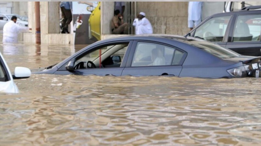 هل تبشر الأمطار الصيفية غير الإعتيادية المؤثرة على دول الخليج للعام الثاني على التوالي بدخول حقبة مناخية جديدة؟