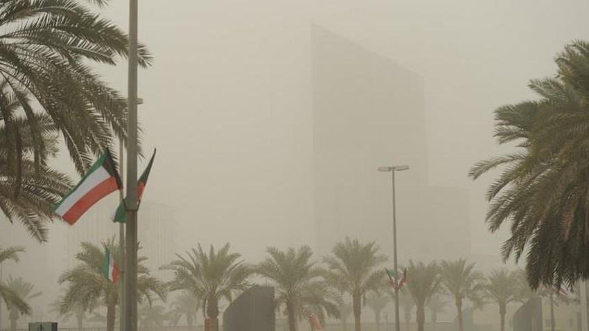 الكويت | انخفاض على درجات الحرارة الثلاثاء واستمرار الأجواء المُغبرة  