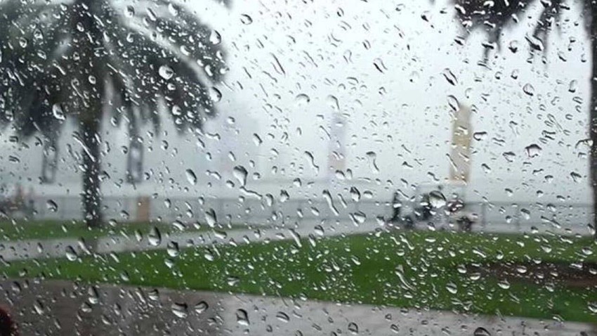 سلطنة عُمان | استمرار فُرص الأمطار على أجزاء من سواحل ظفار يوم الثلاثاء 