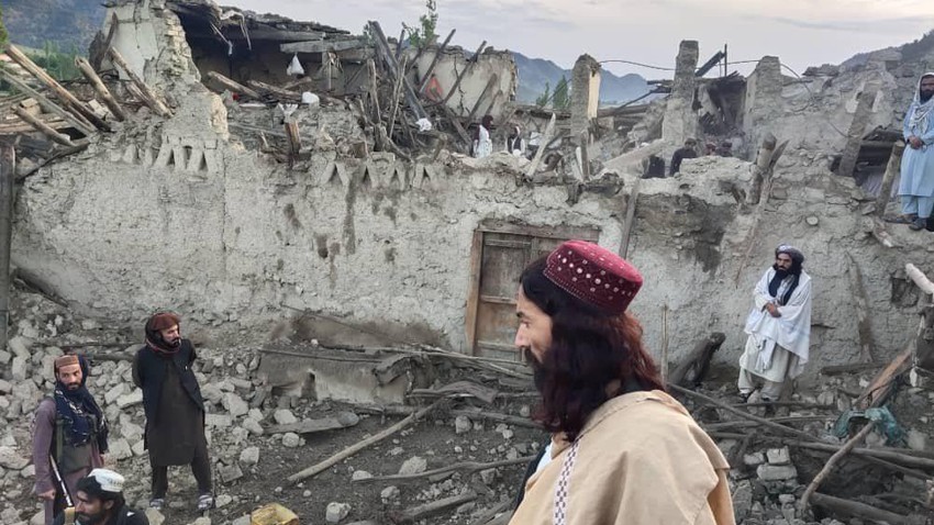 زلزال أفغانستان: ارتفاع عدد الضحايا في حصيلة مُفزعة إلى نحو 1000 قتيل