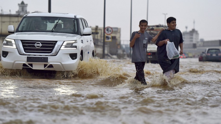 السعودية | المسند يؤكد أن كمية الأمطار التي هطلت على جدة خلال 6 ساعات تُعادل ما يتساقط على الرياض في موسم كامل!