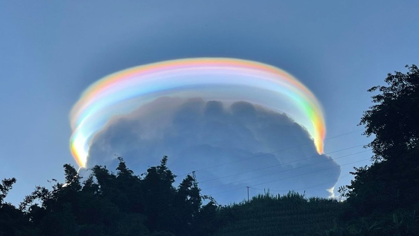 سحابة مذهلة بألوان "قوس قزح" تظهر في سماء الصين.. ما تفسير الظاهرة؟