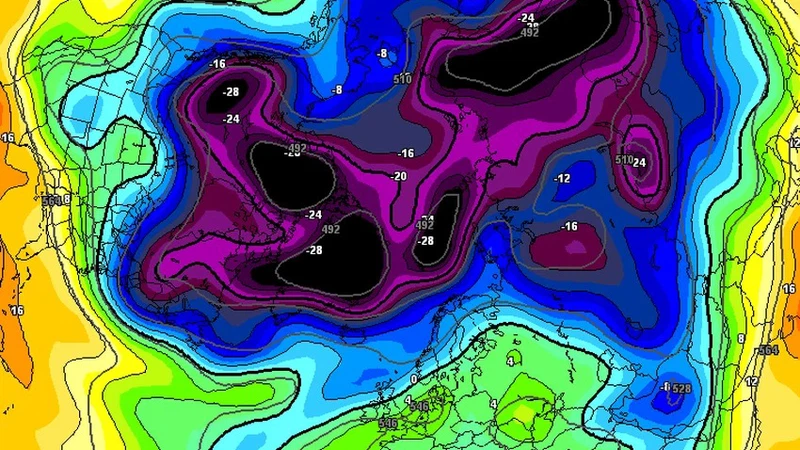 ثلوج استثنائية غطت الرياض عام 1973 مع وصول الرياح القطبية (التفاصيل) | عرب تايم ثلوج استثنائية غطت الرياض عام 1973 مع وصول الرياح القطبية (التفاصيل) | عرب تايم