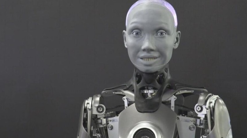 حوار مدهش مع "أذكى" روبوت في العالم يطمئن فيه البشرية