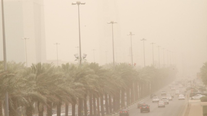 السعودية | أيام صعبة تنتظر مرضى الجهاز التنفسي مع تزايد التوقعات باستمرار تأثير العوالق الترابية والغبار على المملكة لعدة أيام