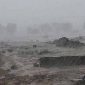 اضطراب الموج على سواحل مسقط بالتزامن مع وصول "اشوبا"